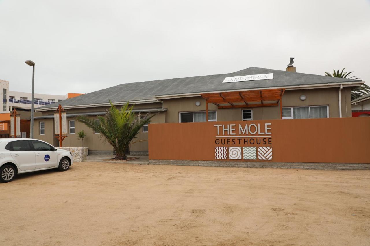The Mole Guesthouse Свакопмунд Экстерьер фото